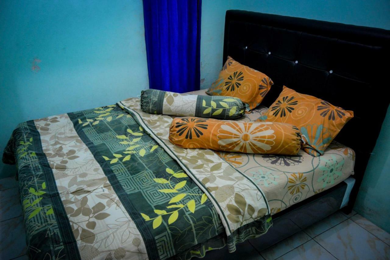 Homestay Sembiring Богор Экстерьер фото